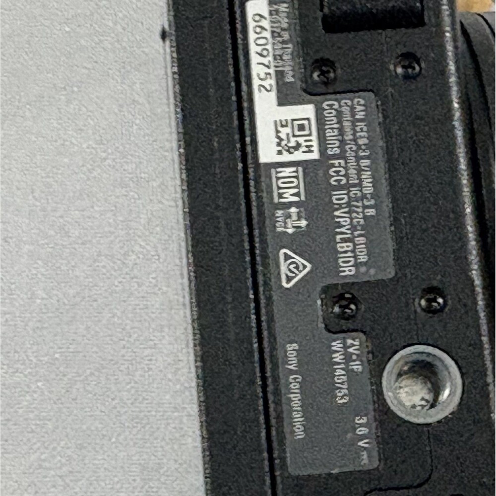 Sony ZV-1F Vlogging Point Shoot 20.1 MP HD 4K Video Digital Camera Only - Picture 11 of 13